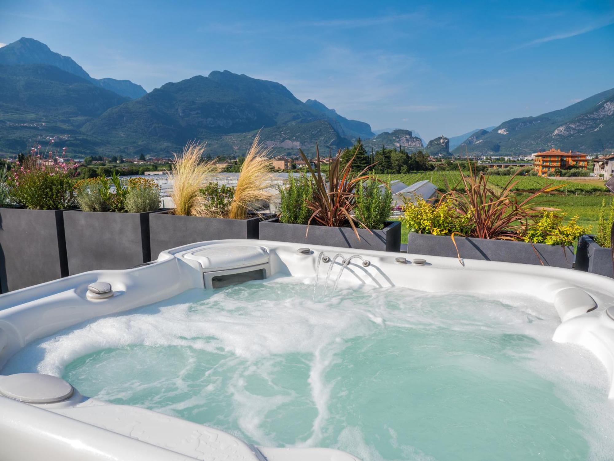 Maffei Apartments - Active Holidays Riva del Garda Exterior photo